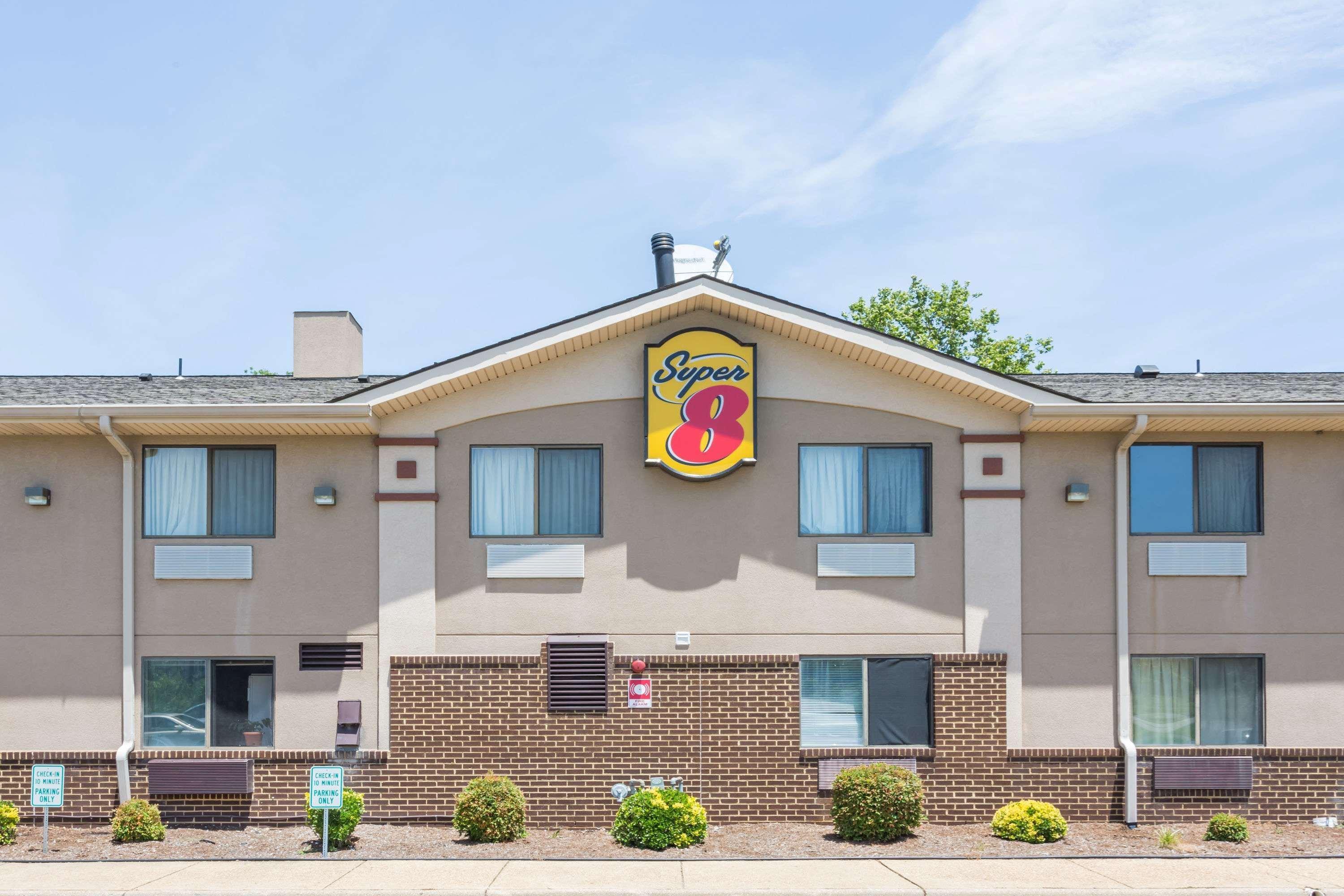 Super 8 By Wyndham Hampton Exterior foto